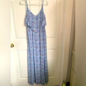 Juniors Mudd Maxi Dress. Size medium.